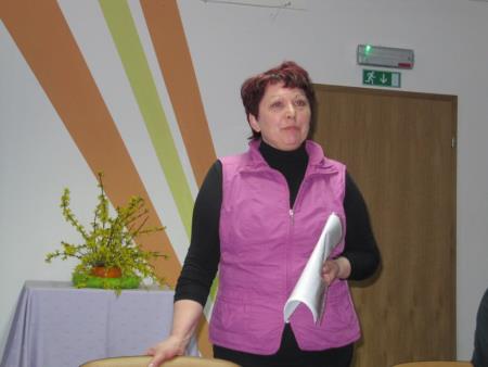 Okrogla miza Otrok v rejništvu = otrok med dvema družinama 17